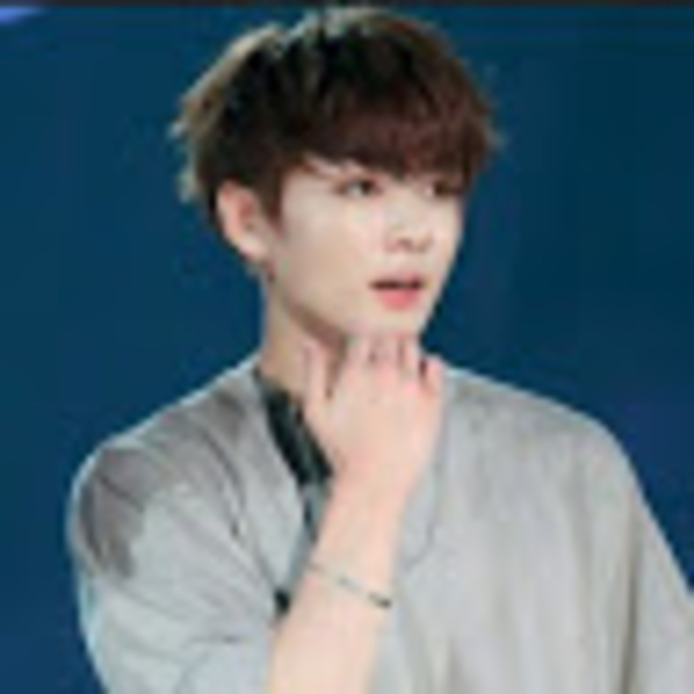 Meet your Posher, Ayomide